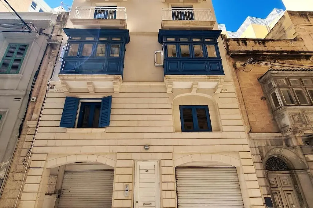 Cozy Inside.City & Beach Outside Apartment Sliema